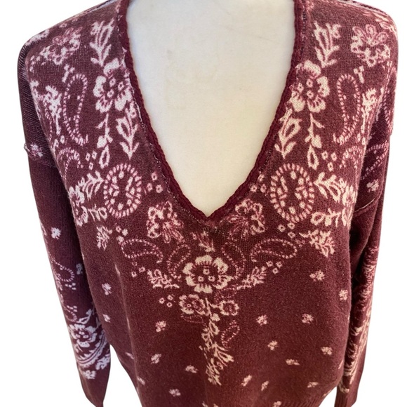 Sundance Womens Red Floral V-Neck Sweater - Picture 5 of 6
